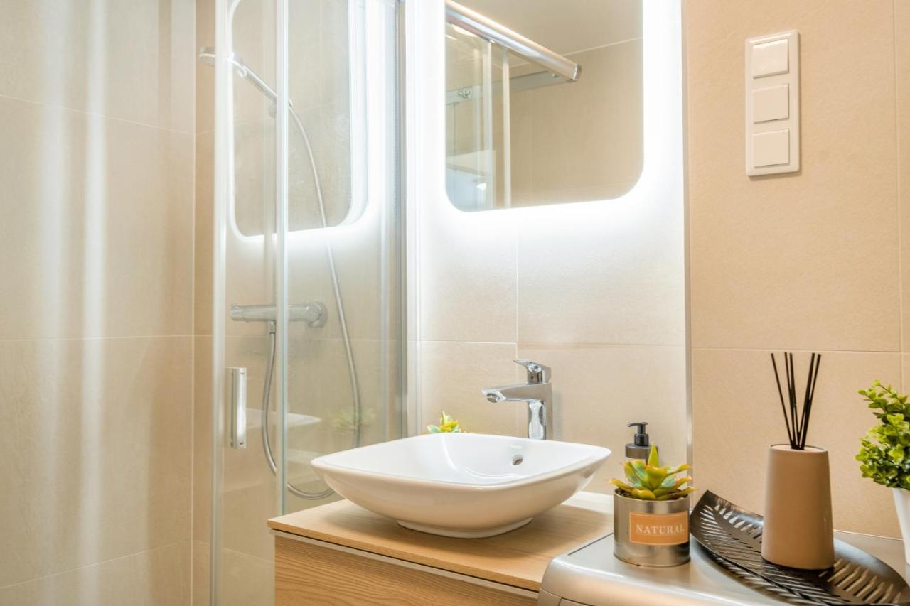 Myflat Coral Premium Suite Siófok Exteriör bild