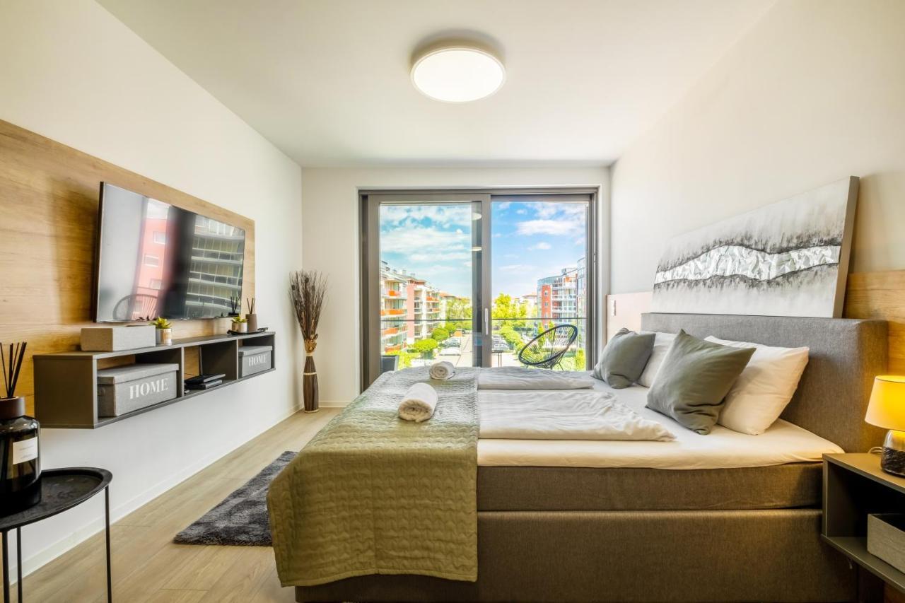 Myflat Coral Premium Suite Siófok Exteriör bild